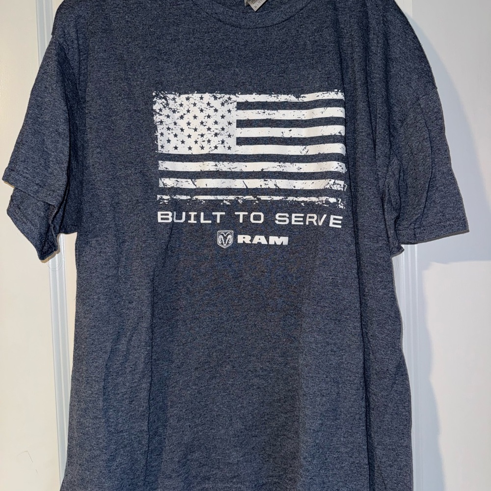 Ram 'Built to Serve' Men's T-Shirt